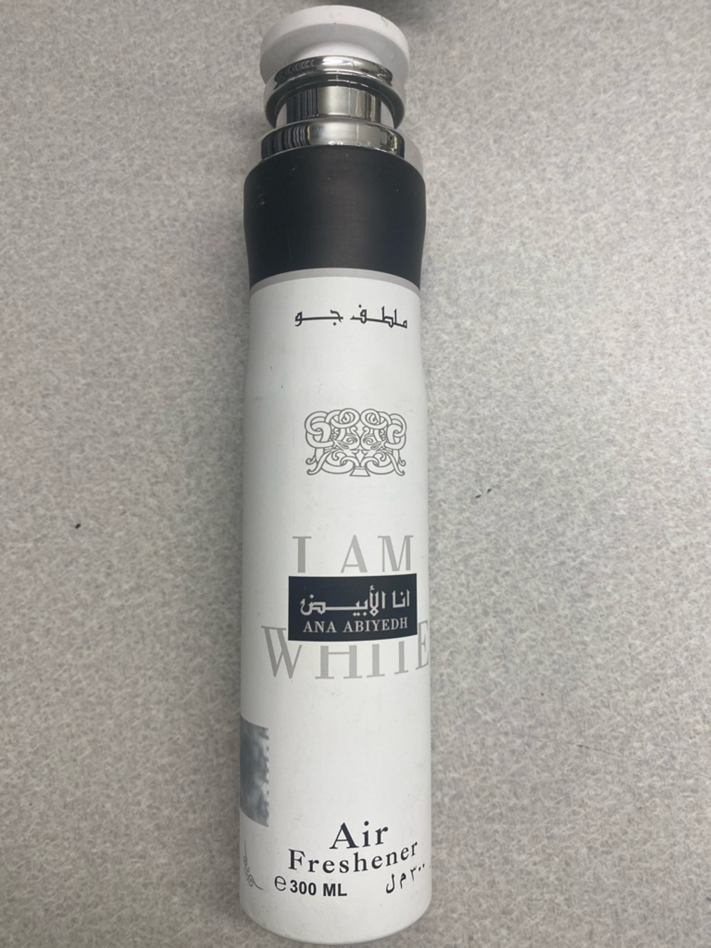 Ana Abiyedh 'I Am White' Air Freshener - White & Black
